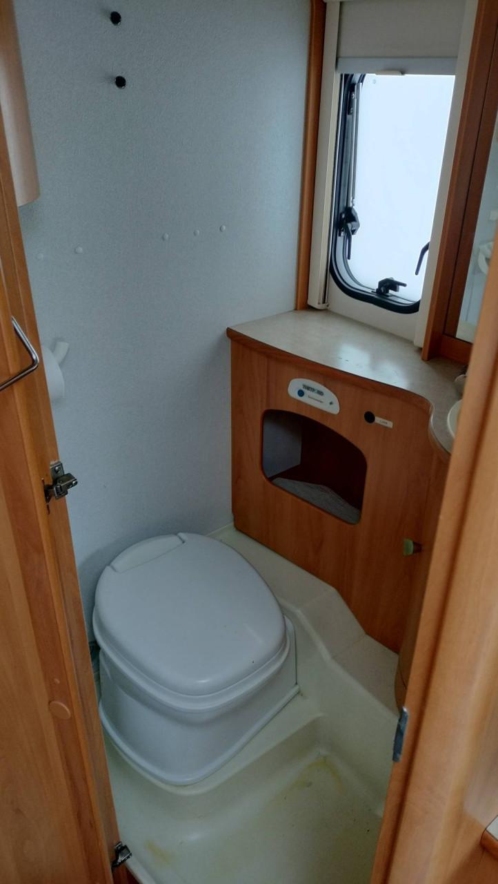 Eriba Hymer + voortent op maat + mover