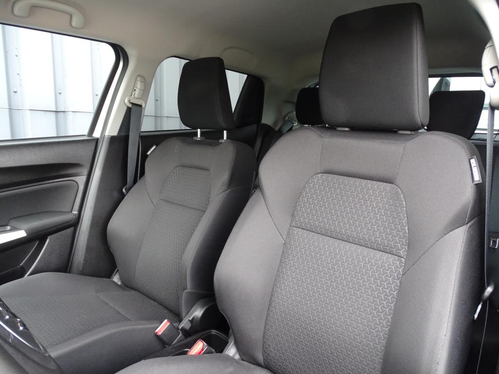 Suzuki Swift 1.2 select automaat | navi | bluetooth