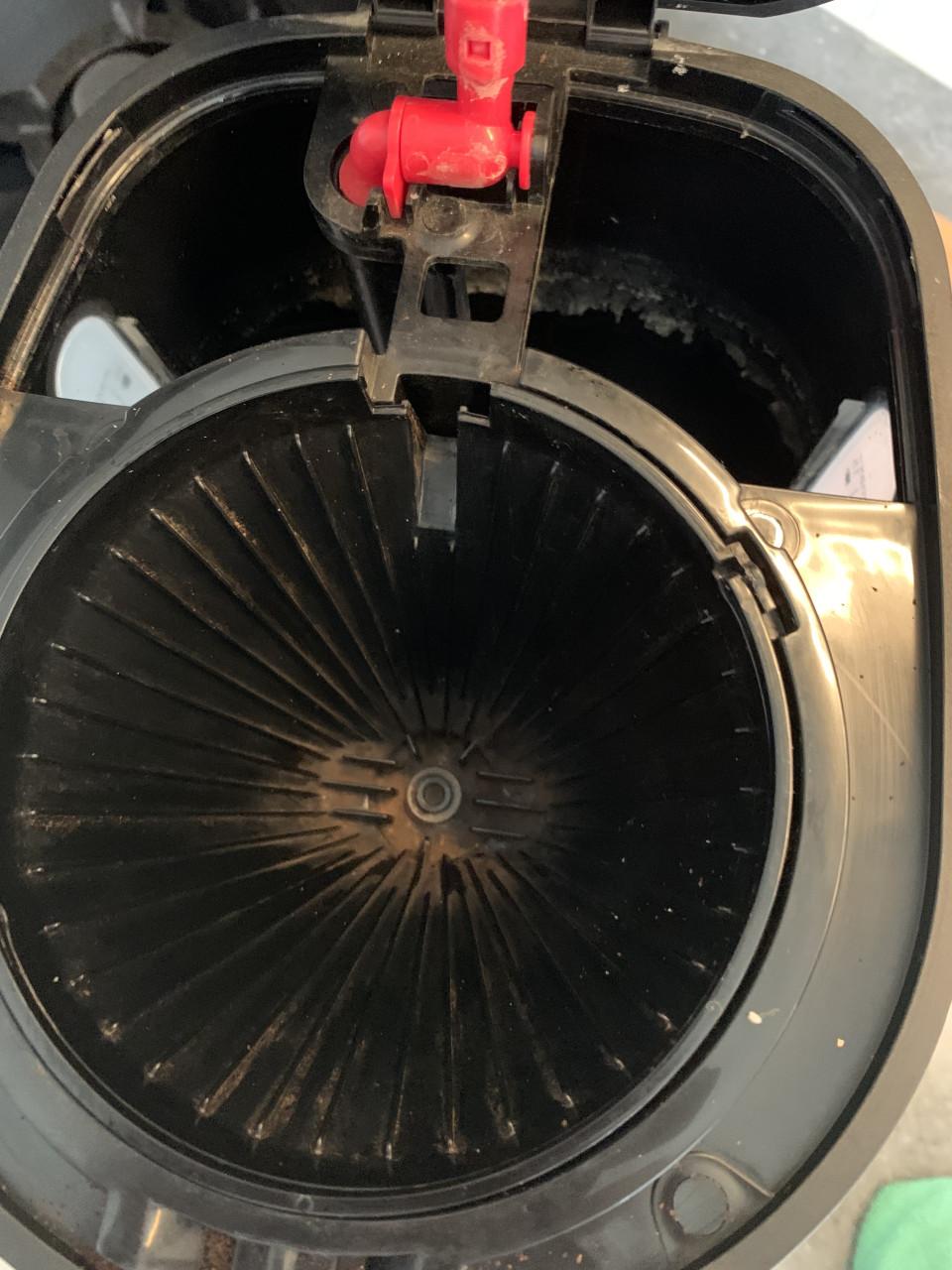 Een Russell Hobbs koffiezetapparaat met een glazen kan