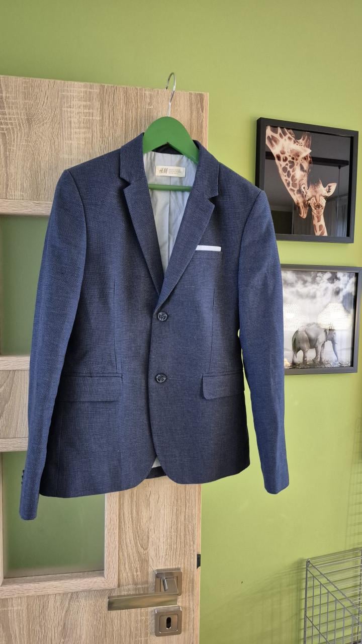 Kostuumset met overhemd maat 145 ( H&M)