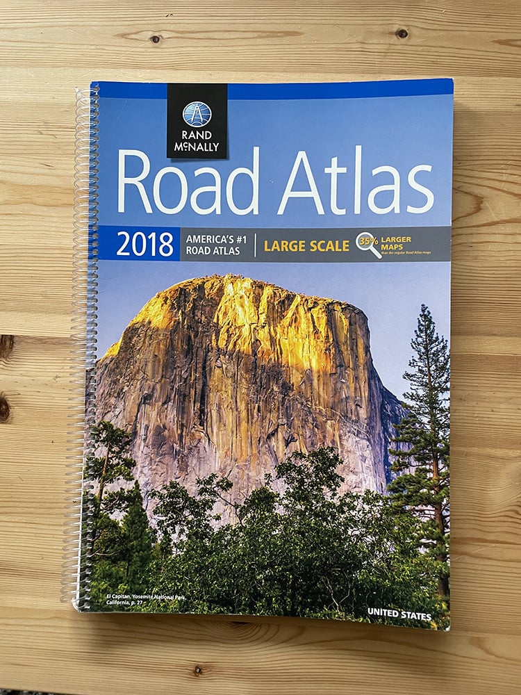 Te koop boeken van de Amerikaanse natuurparken plus RoadAtlas Rand McNally