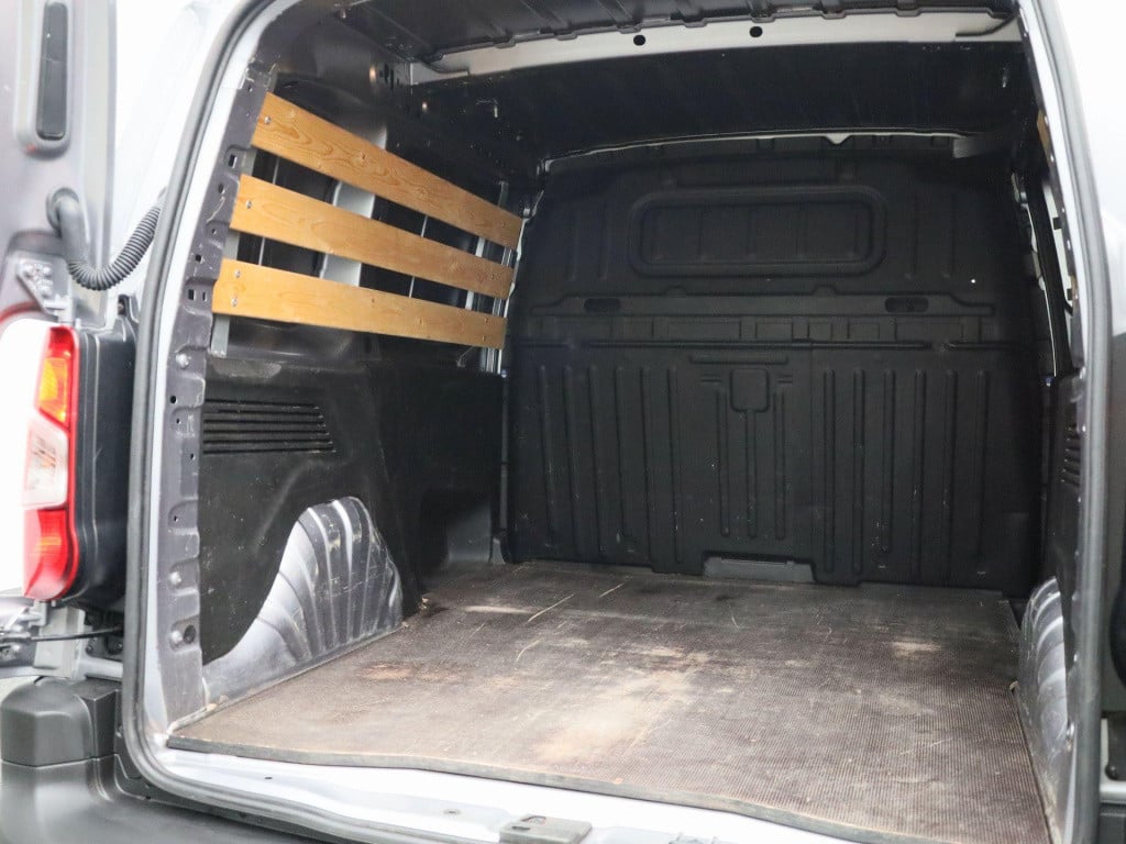 Opel Combo 1.5d l1h1 edition | navigatie | apple carplay/android auto | par