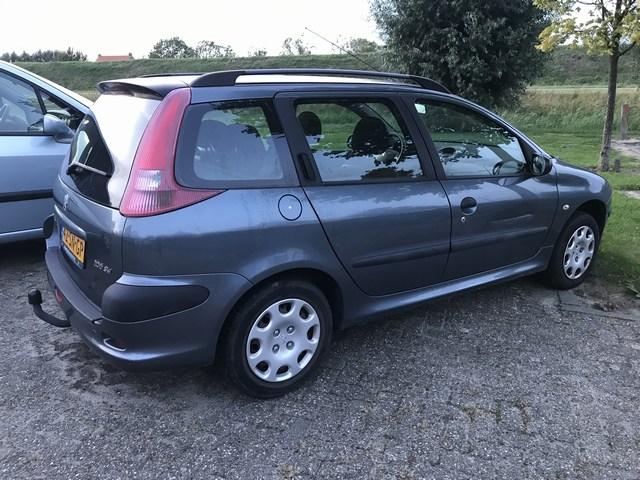 Peugeot 206 sw 1.4 station 2e eigenaar | 117.000 km met nap | trekhaak etc.