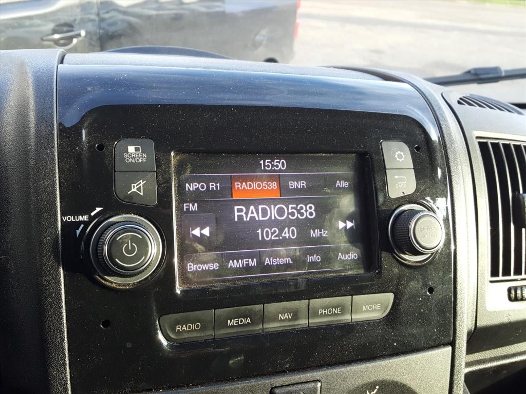 Peugeot Boxer gb 333 l2h2 bluehdi 140pk trekhaak | navigatie | cruise contr