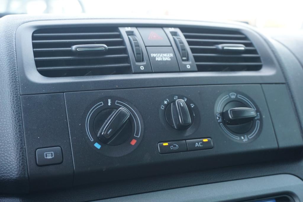 Skoda Fabia combi 1.2 tsi style airco / cruise / elektr. ramen / lm velgen