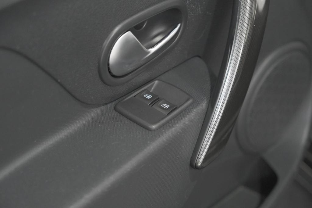 Dacia Sandero Stepway tce 90 sl | parkeersensoren | cruise control | naviga