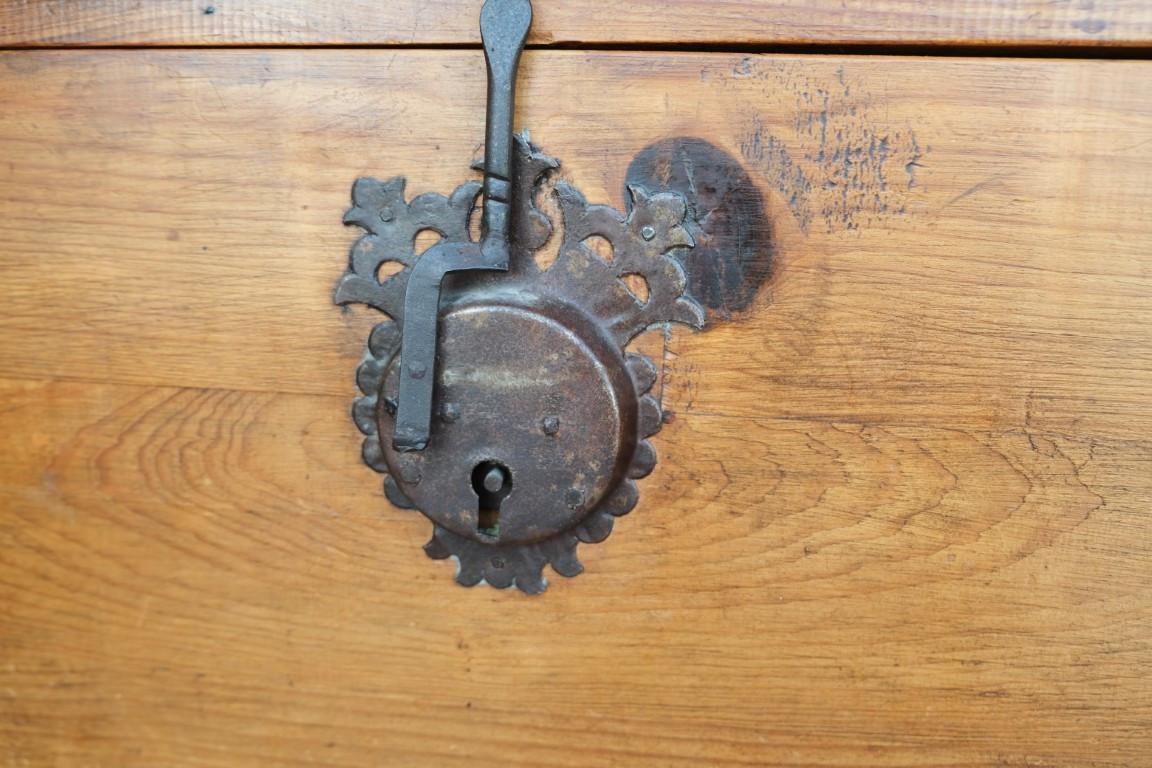 Salontafel , Mexicaanse antieke kist, rechthoekig ,