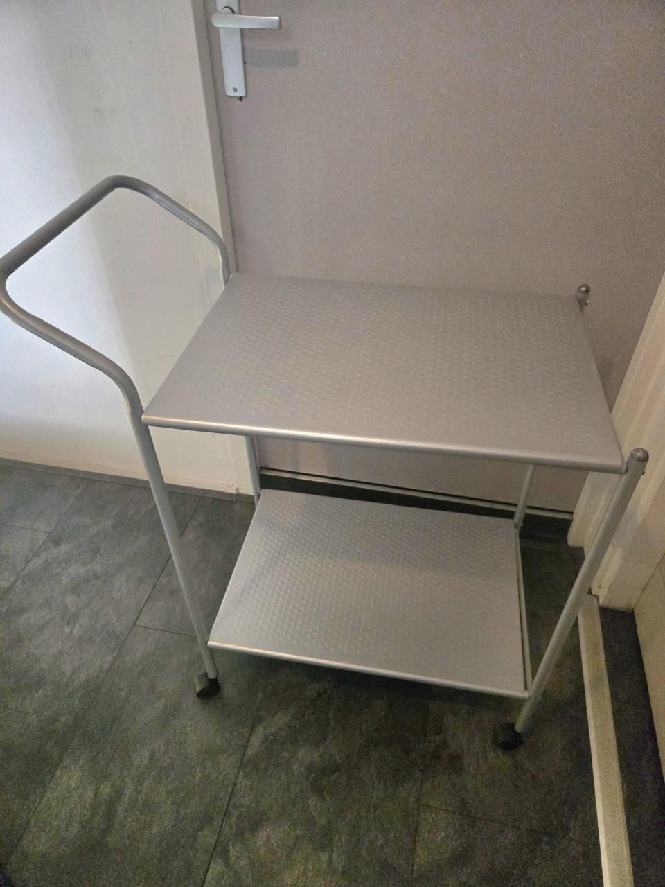 Aluminium serveerwagen met twee etages Nieuw en demontabel