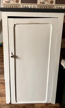 Brocante kastje grijs/wit brocante markt Lille