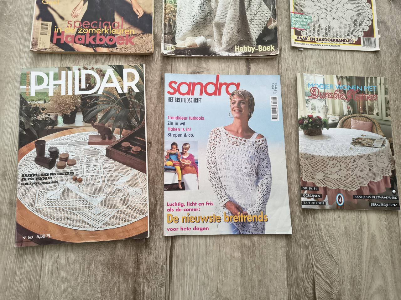 Prachtige vintage haak bladen, haken Phildar, hobbyboek.