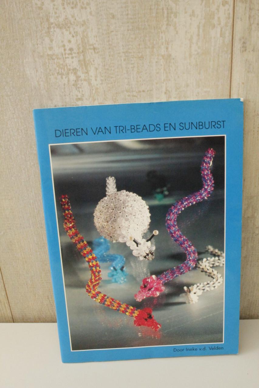 Handwerk boeken, allerlei hobby's...