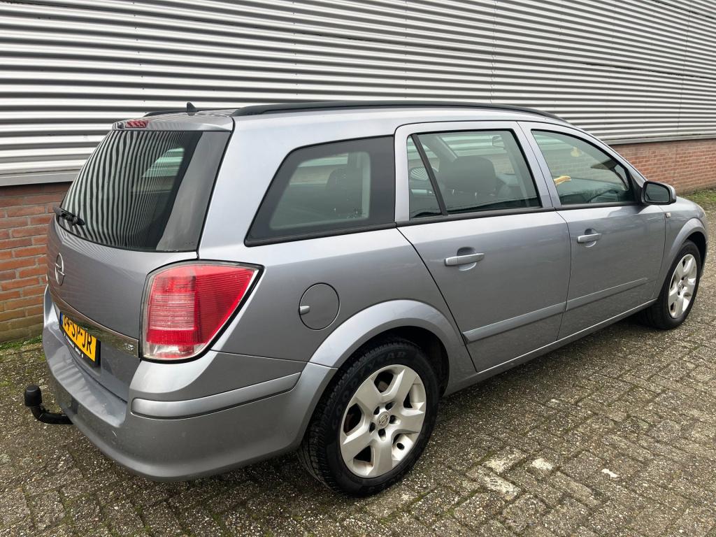 Opel Astra wagon 1.8 edition | trekhaak | airco |