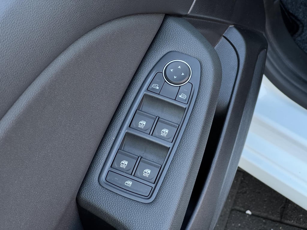 Renault Clio 1.0 tce intens | navigatie | apple carplay/android auto | led 