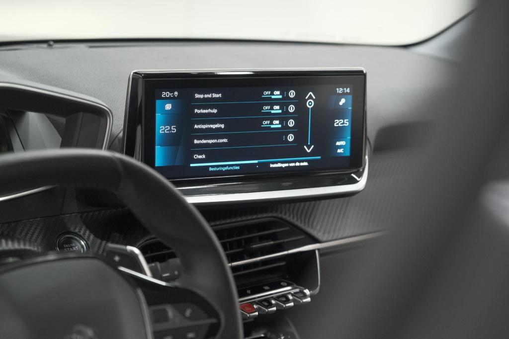 Peugeot 208 puretech 100 eat8 allure | camera | navigatie | apple carplay |