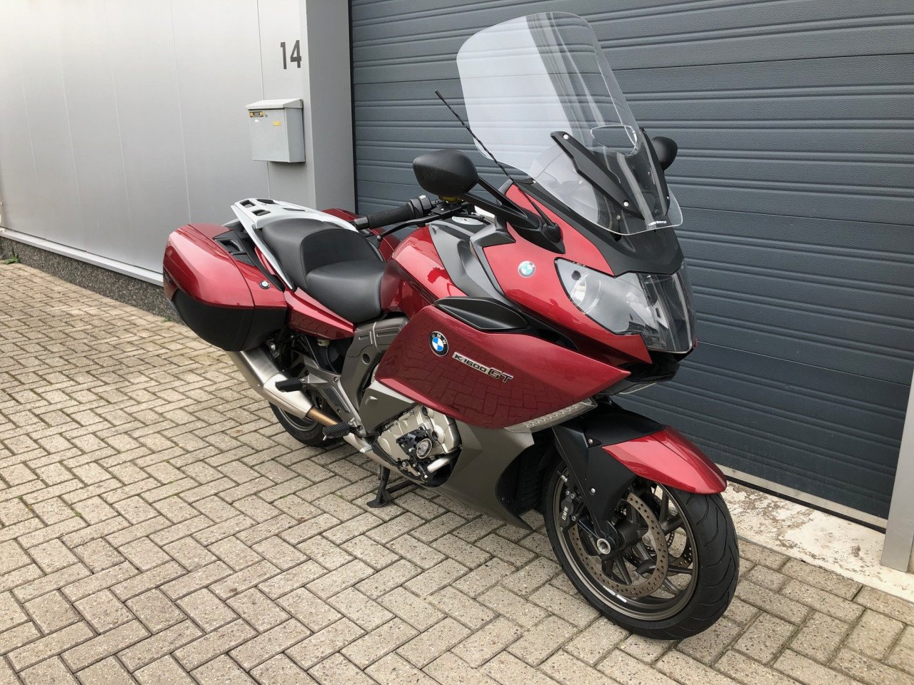 BMW K1600GT uit 2011 met 49dkm, cruisecontrol, audio, centrale vergr. €8950