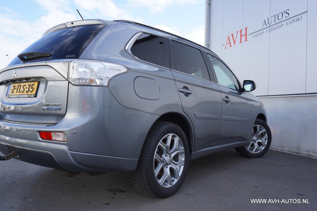 Mitsubishi Outlander 2.0 phev instyle