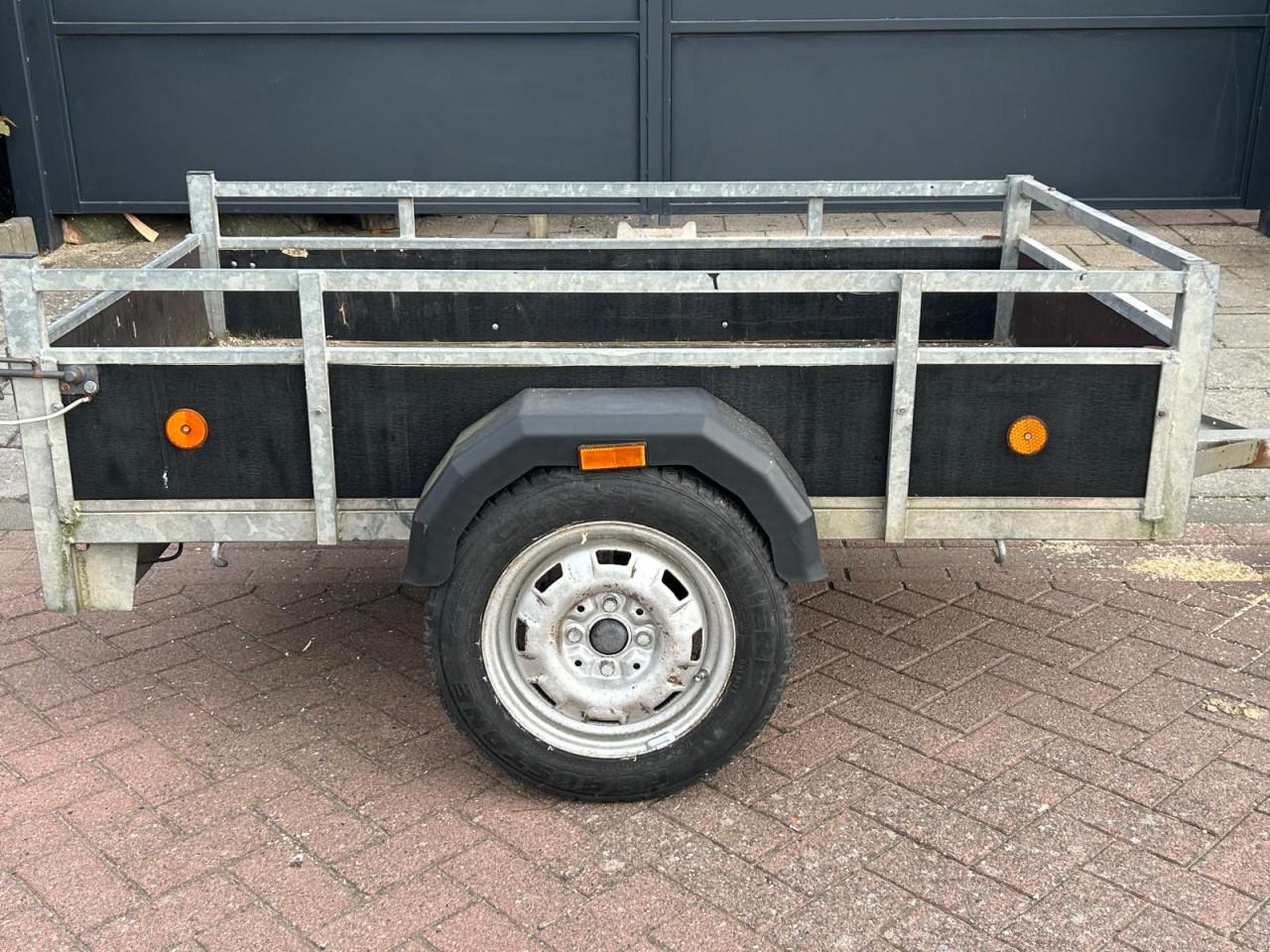 Leuke Aanhanger 1.75x1.00M t.z.t. platen te vervangen