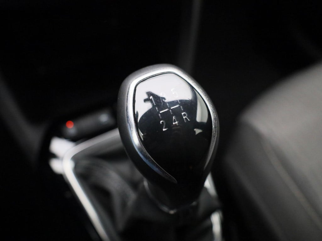 Opel Corsa 1.2 55kw s/s elegance | camera | parkeer sensoren | navigatie | 