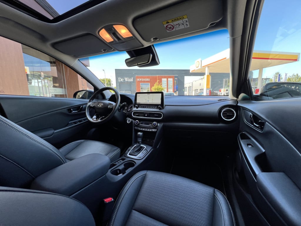 Hyundai Kona 1.6 gdi hev premium sky