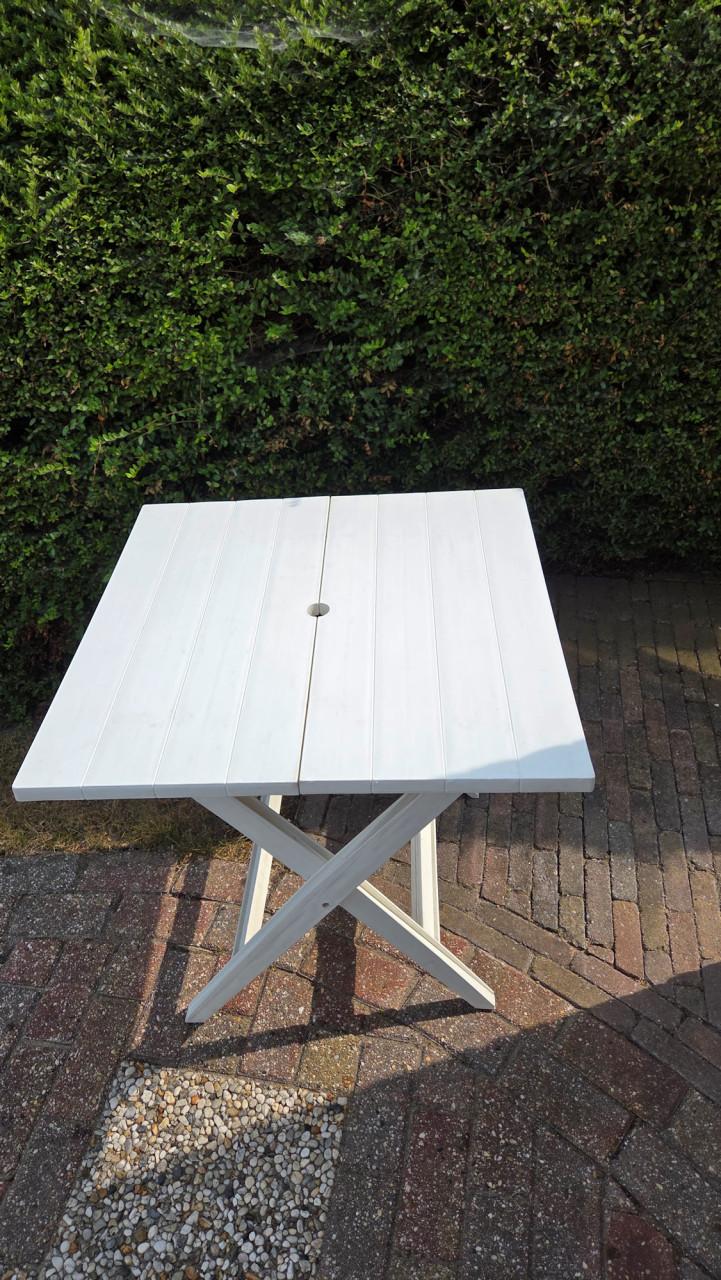 Witte kunststof inklapbare tuintafel