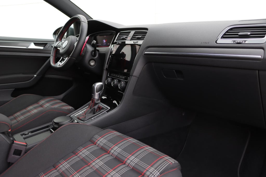 Volkswagen Golf gti 2.0 tsi performance 245pk dsg7