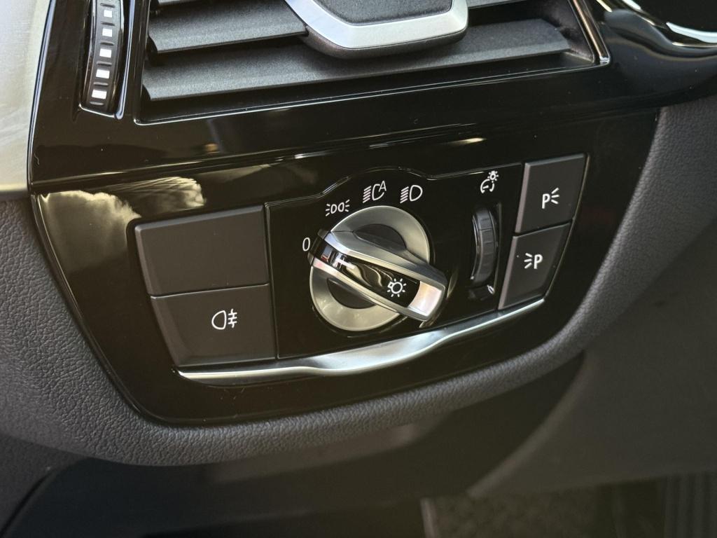 BMW 5 Serie touring 530e xdrive business edition plus soh 98% nl-auto!