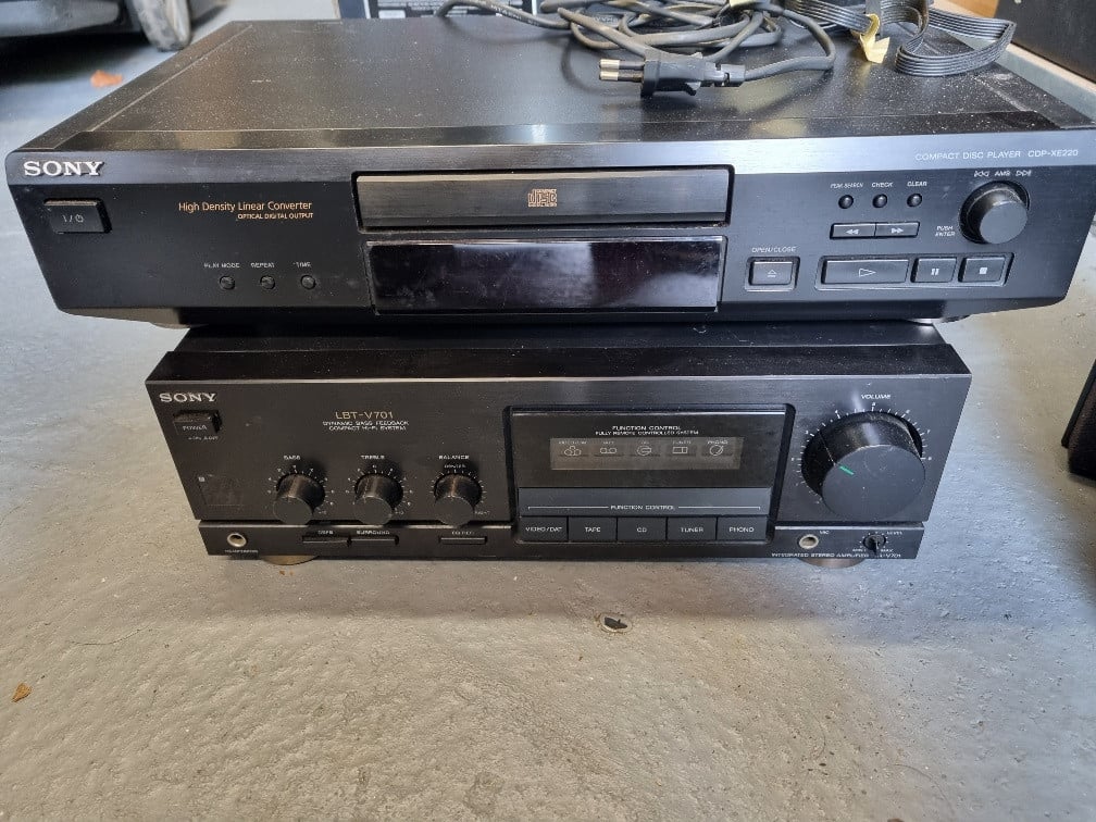 Sony LBT - V701 Stereo + Speaker en boxen van BOSE.