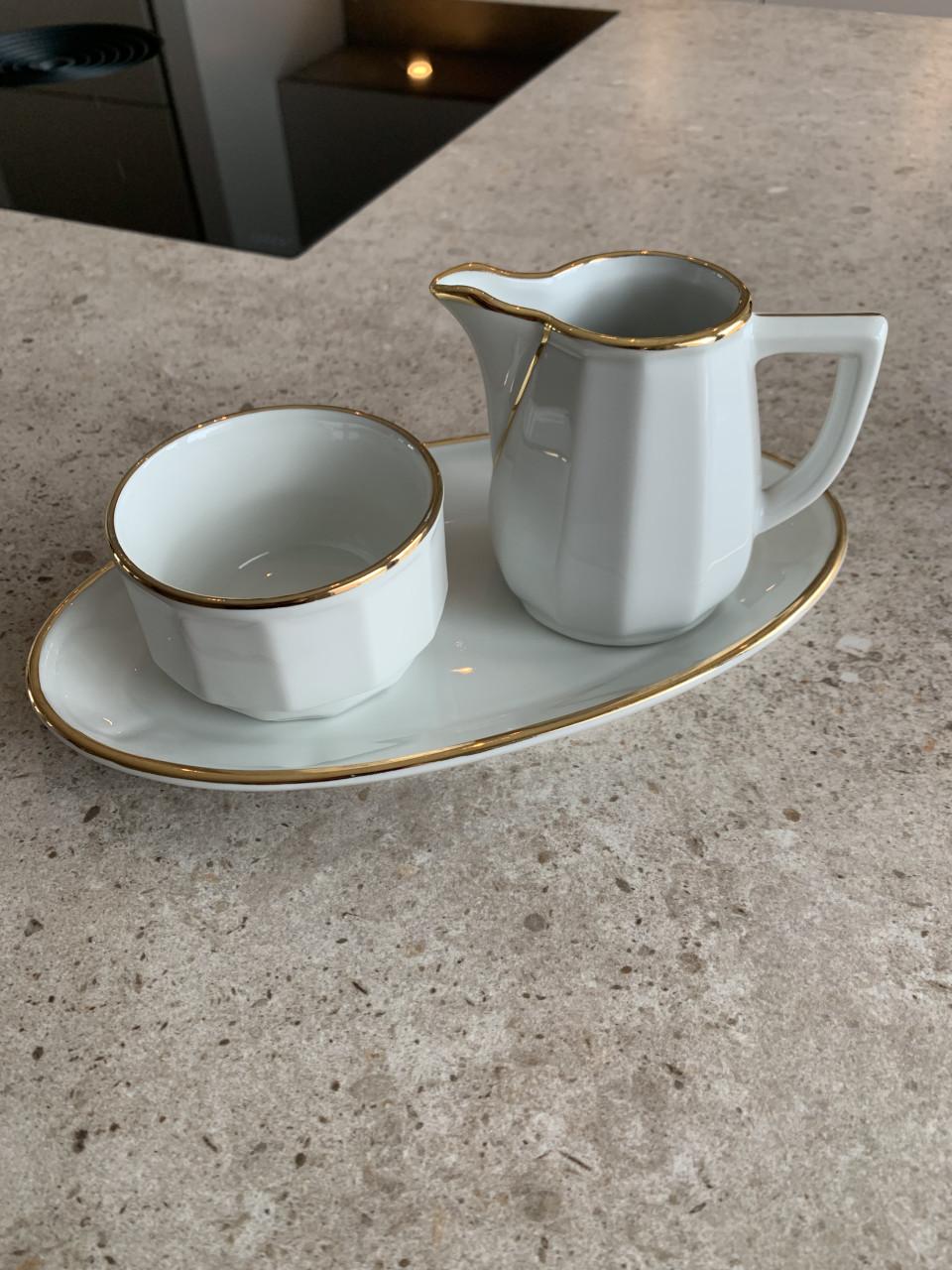 🤩Prachtig Wit Porseleinen Koffie-Serviessetje uit Frankrijk.APILCO.