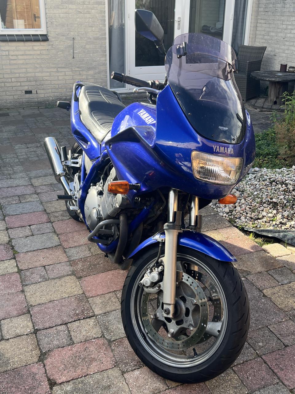 Yamaha XJ900s Diversion