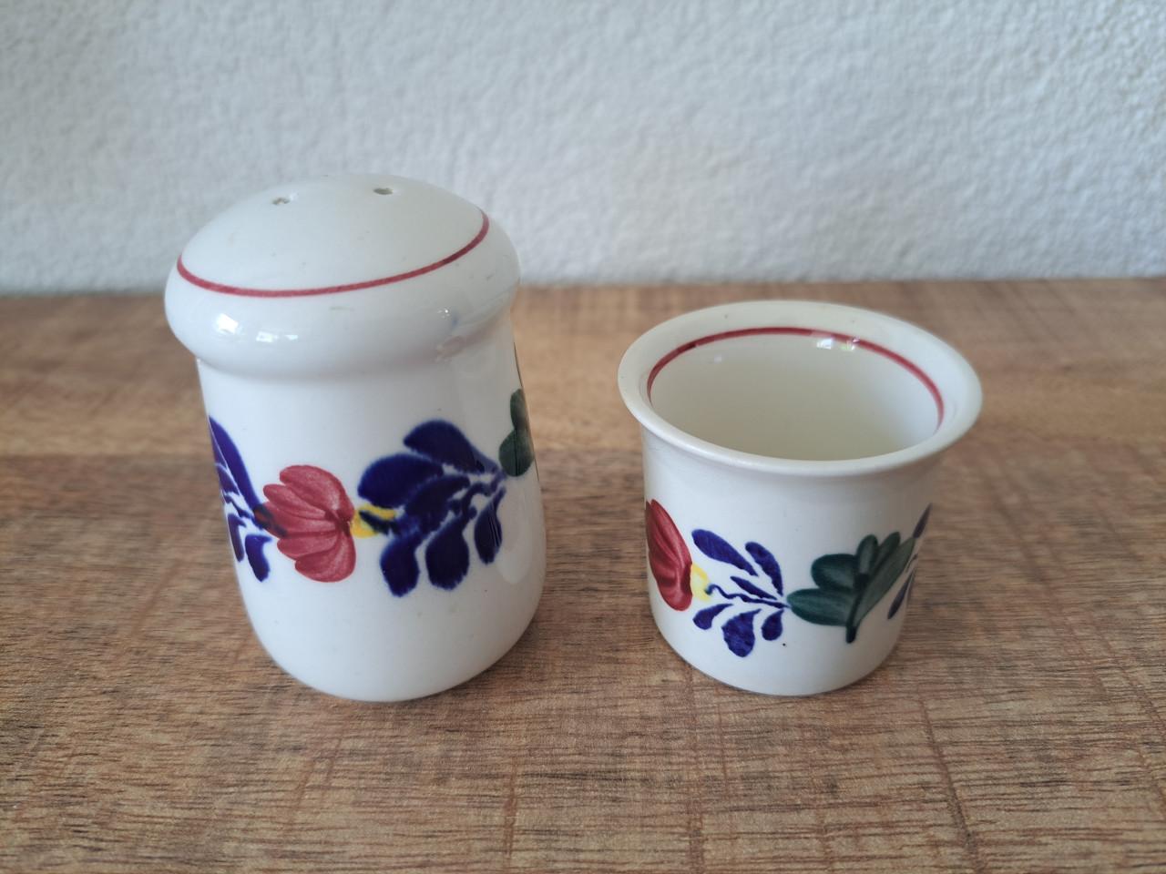 Boerenbond zoutvaatje en eierdopje