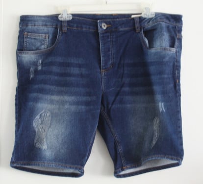 Blauwe korte broek  maat 58