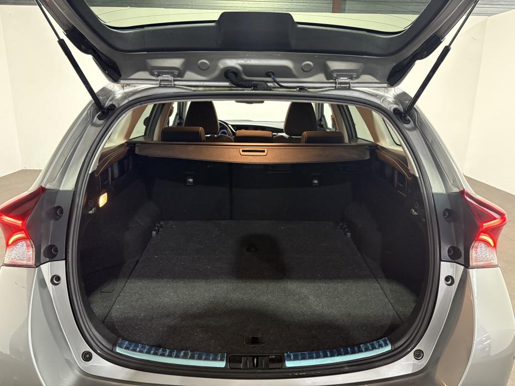 Toyota Auris touring sports 1.8 hybr. energy +