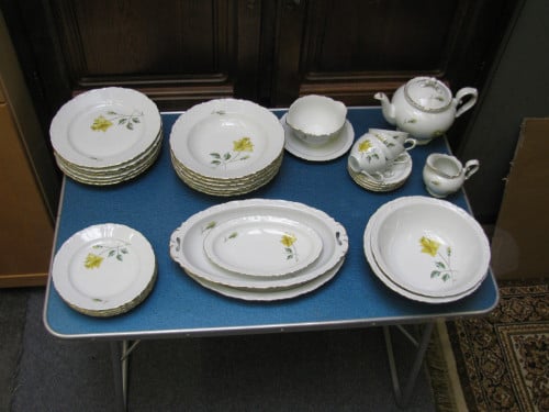 Vintage servies KAHLA met gouden randje