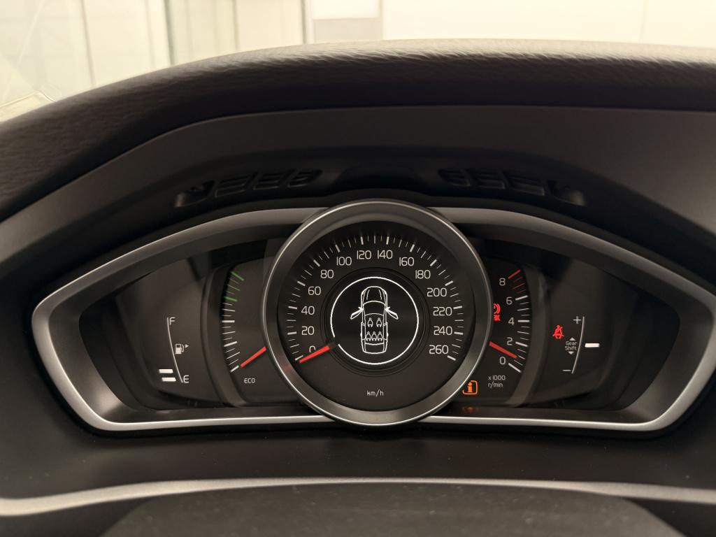 Volvo V40 1.6 t2 | cruise | navi | achteruitrijcamera