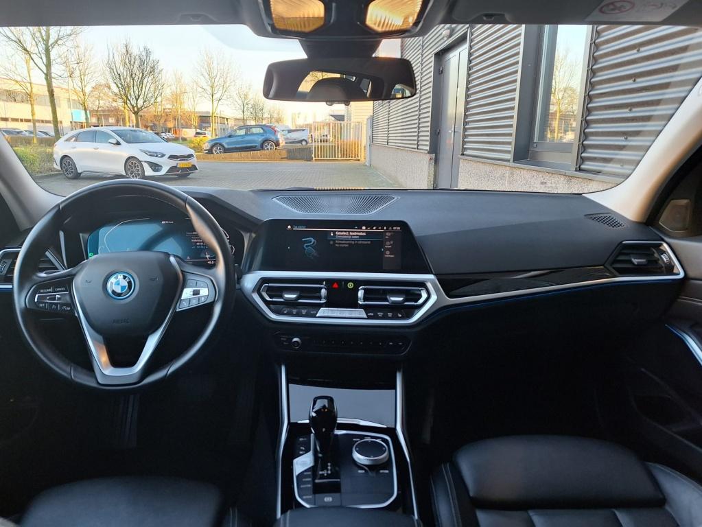 BMW 3-serie touring 320e business edition plus model sport line