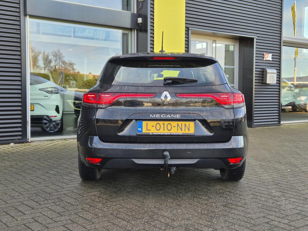 Renault Megane 1.3 tce 140 edc automaat business edt. trekhaak, all season 