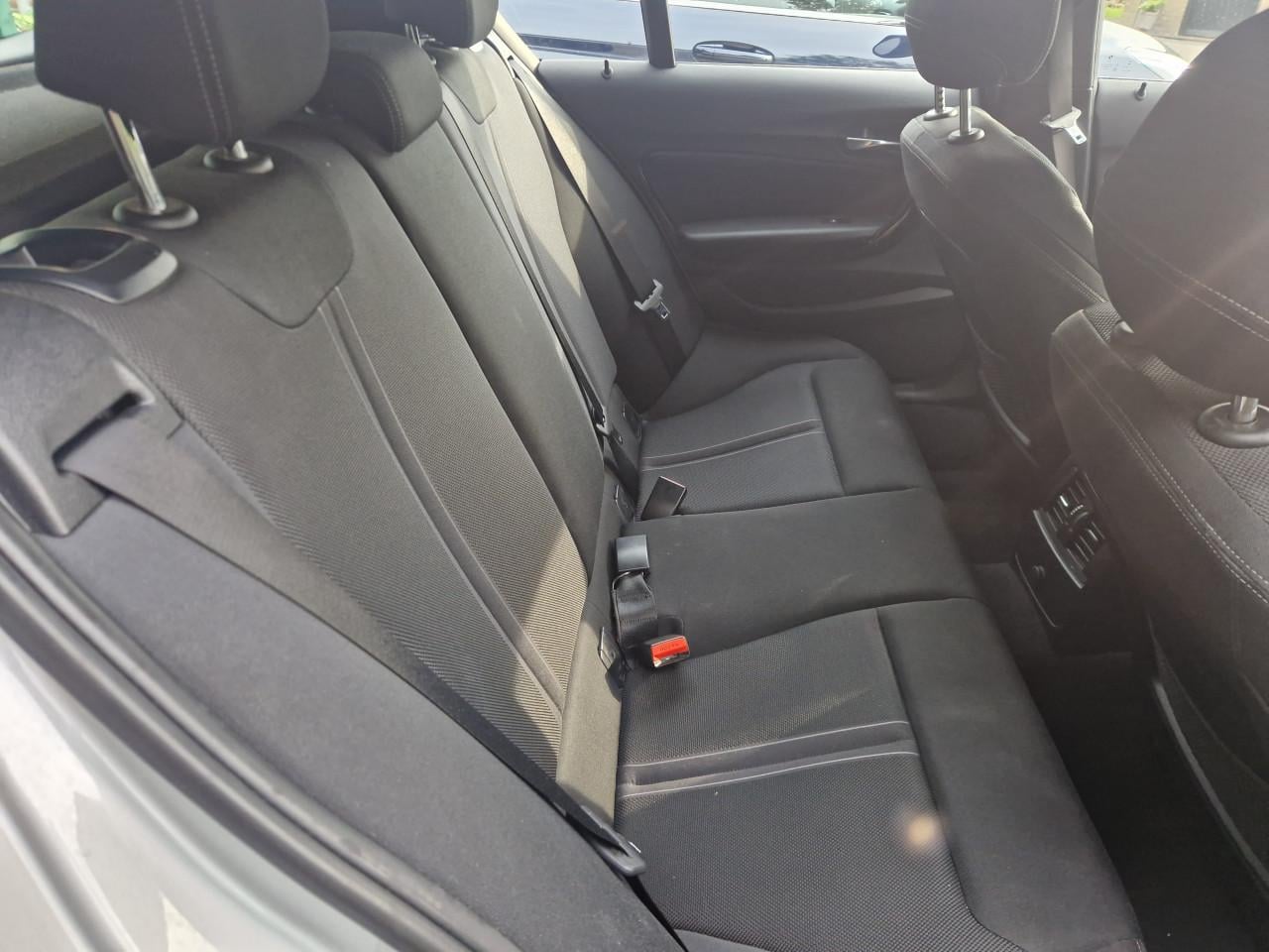 BMW 1-Serie 116i Sport Edition Grijs | Origineel NL