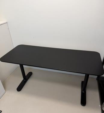 IKEA bureau BEKANT 140x60 zwart