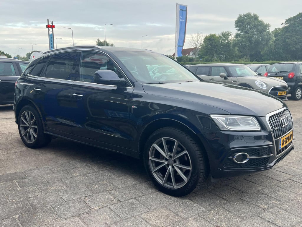 Audi Q5 2.0 tfsi quattro s edition, panoramadak, trekhaak enz...