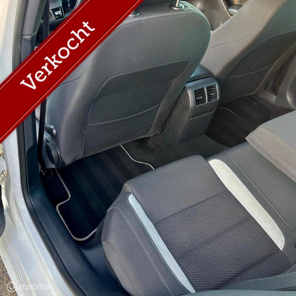 Volkswagen Golf 2.0 r 4-motion