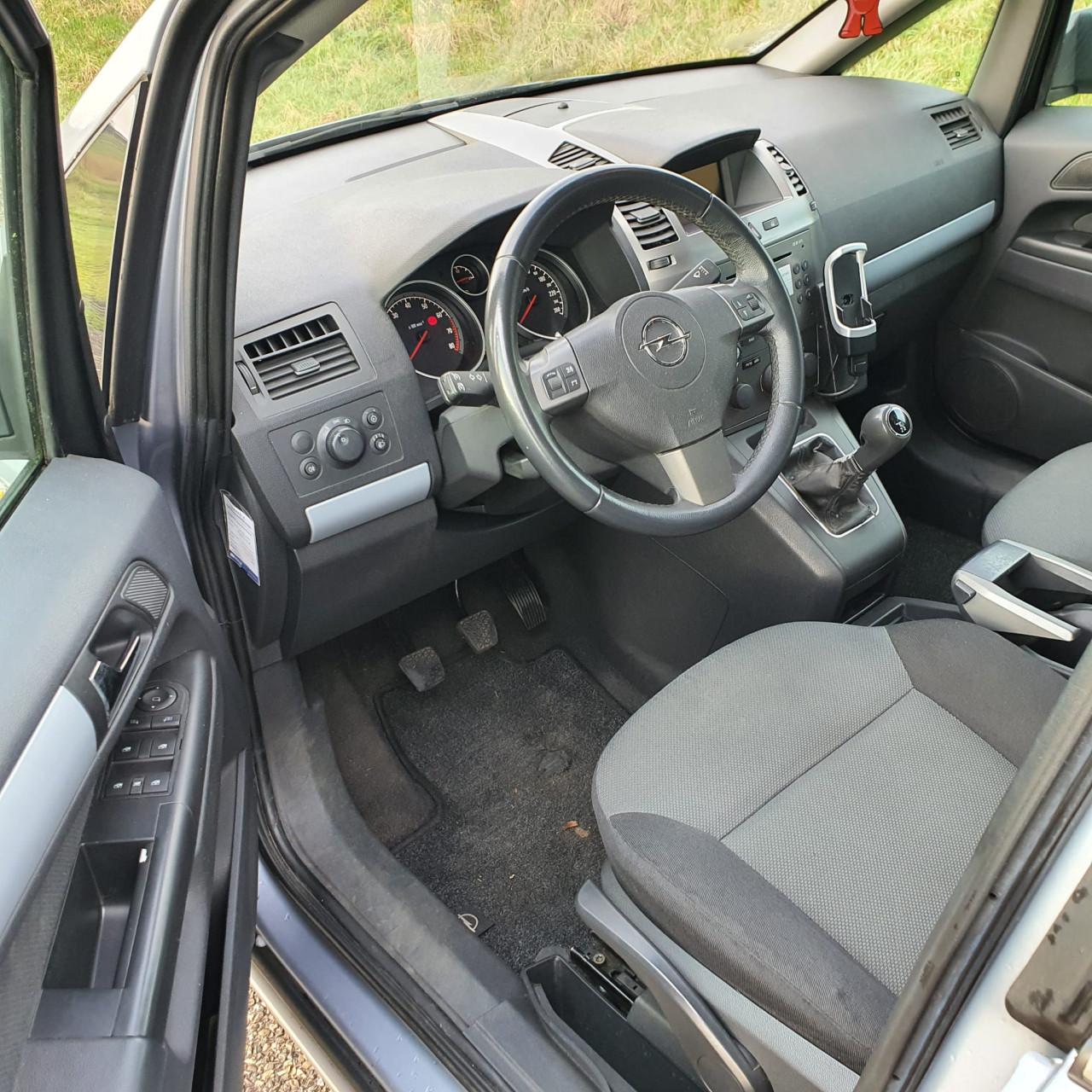 Opel Zafira 1.8 Enjoy 7 persoons