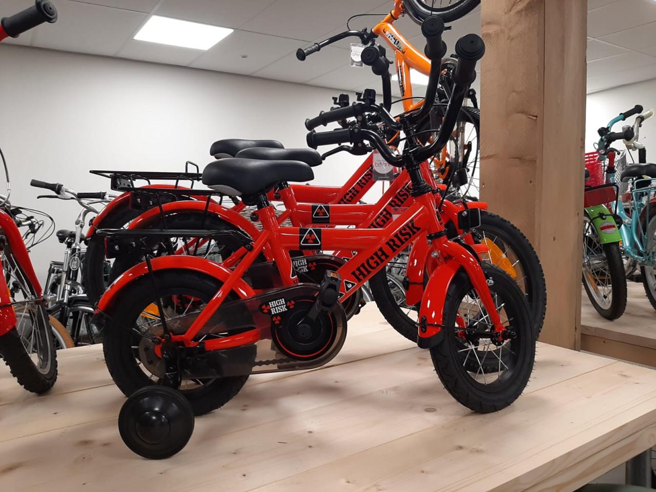 Ruim assortiment nieuwe kinderfietsen van 12 tot 26 inch !