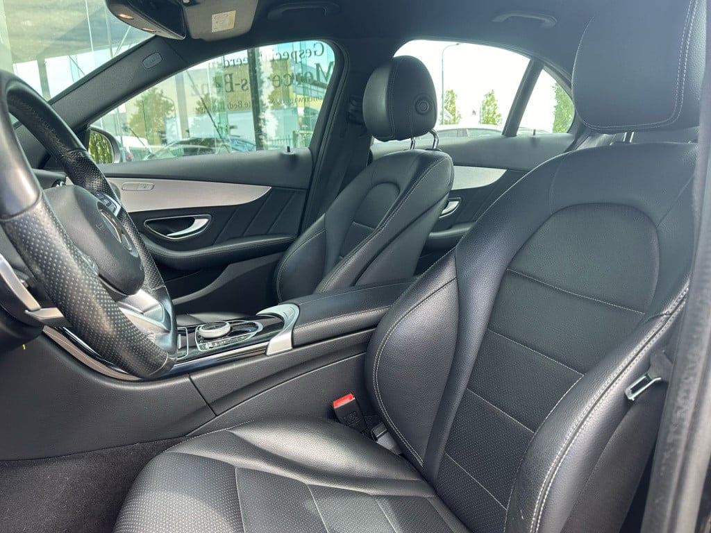 Mercedes-Benz C-Klasse 180 amg sport edition l trekhaak l stoelverwarming l