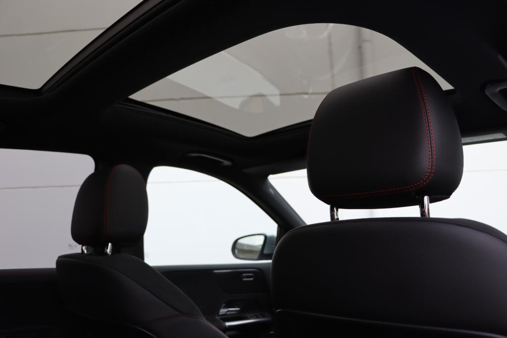 Mercedes-Benz B-Klasse 180 business solution amg