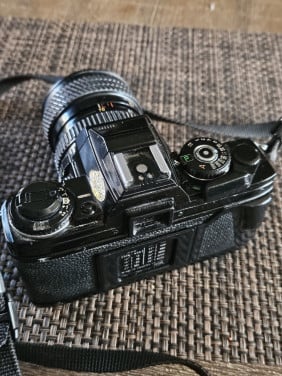 Mooie vintage jaren 80 analoge Minolta X-700 SLR 35 mm filmcamera...