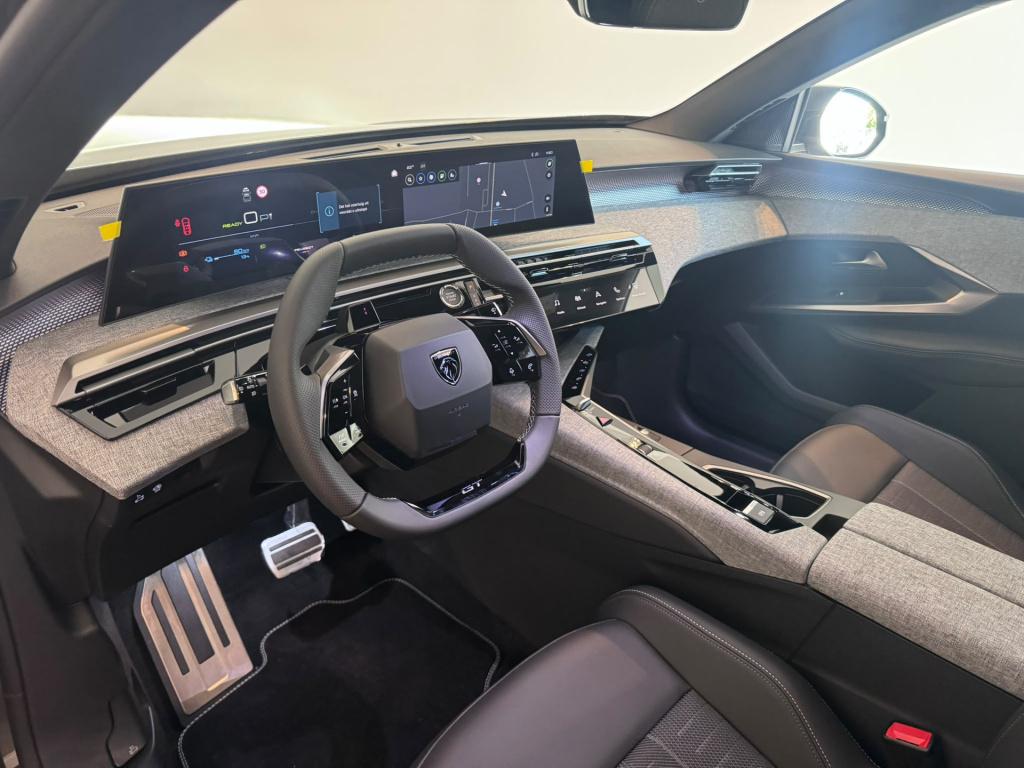 Peugeot E-3008 gt 73 kwh