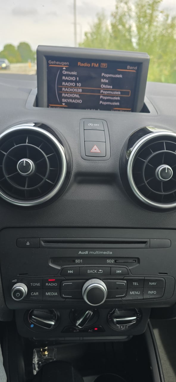 Audi A1 (1.2 TFSI CONNECT | NAVI | CRUISE).
