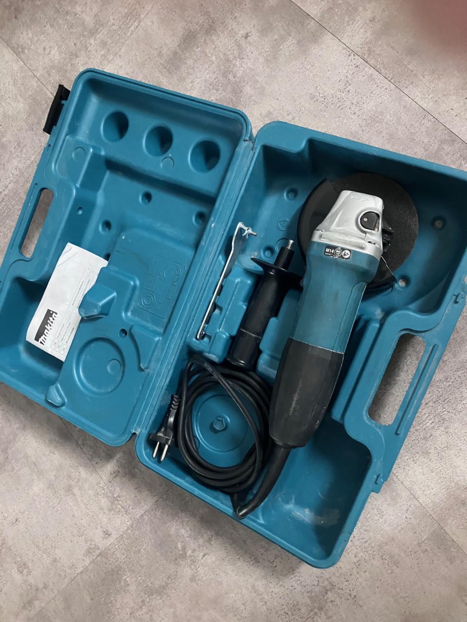 Makita haakse slijper, 230 volt