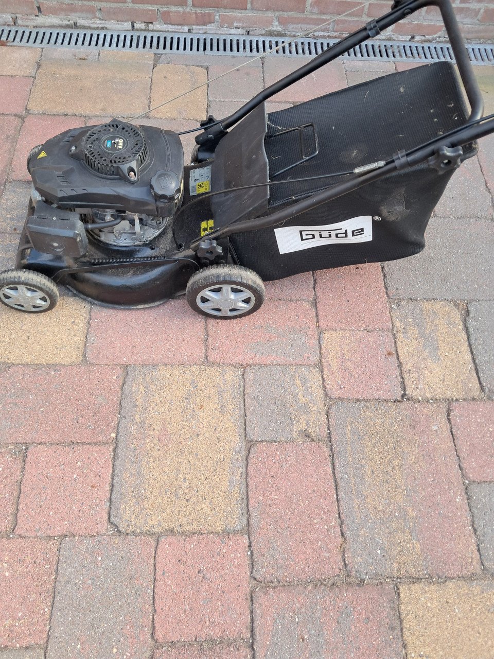 Motor maaier