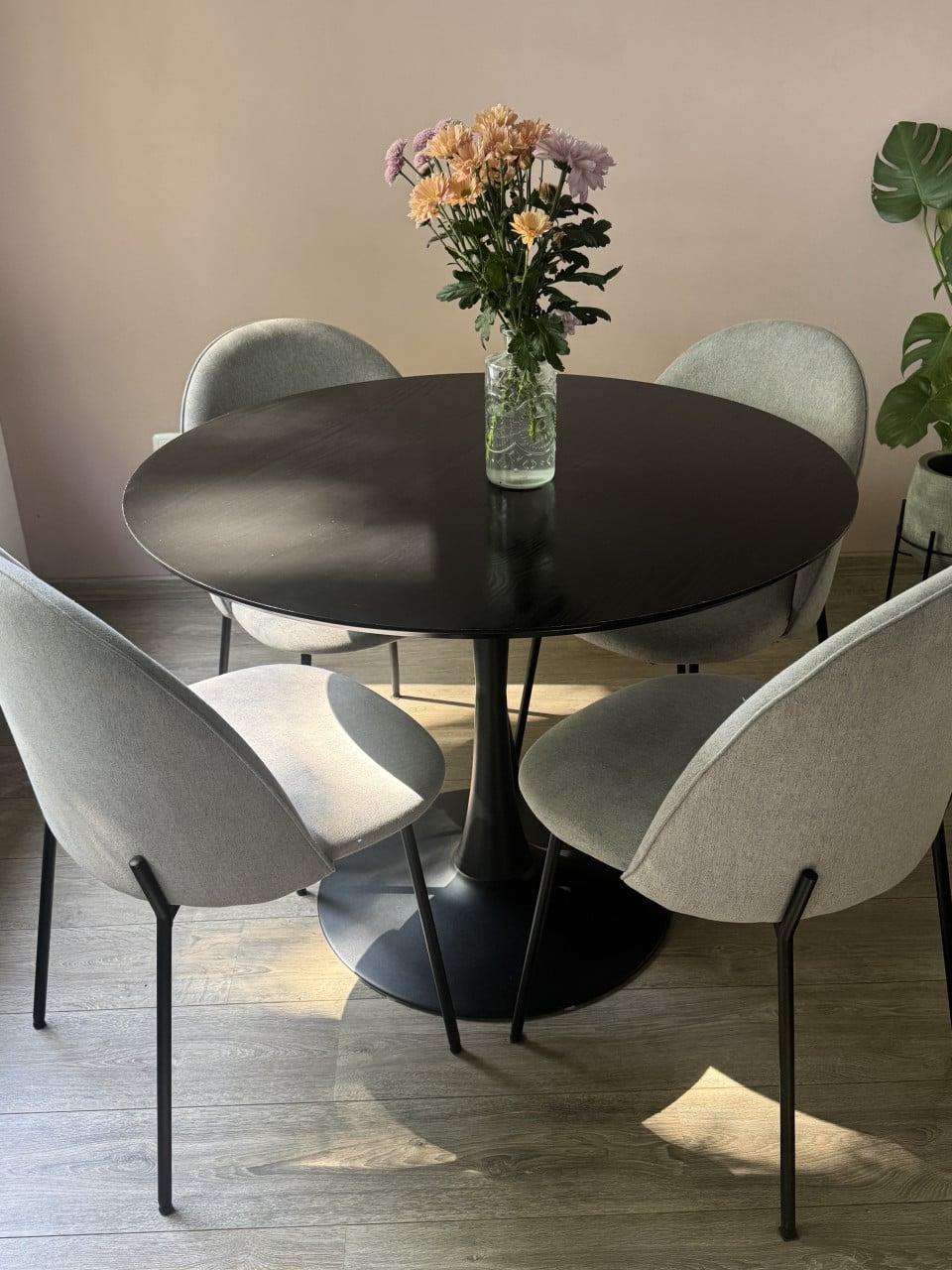 Ronde tafel met 4 stoelen